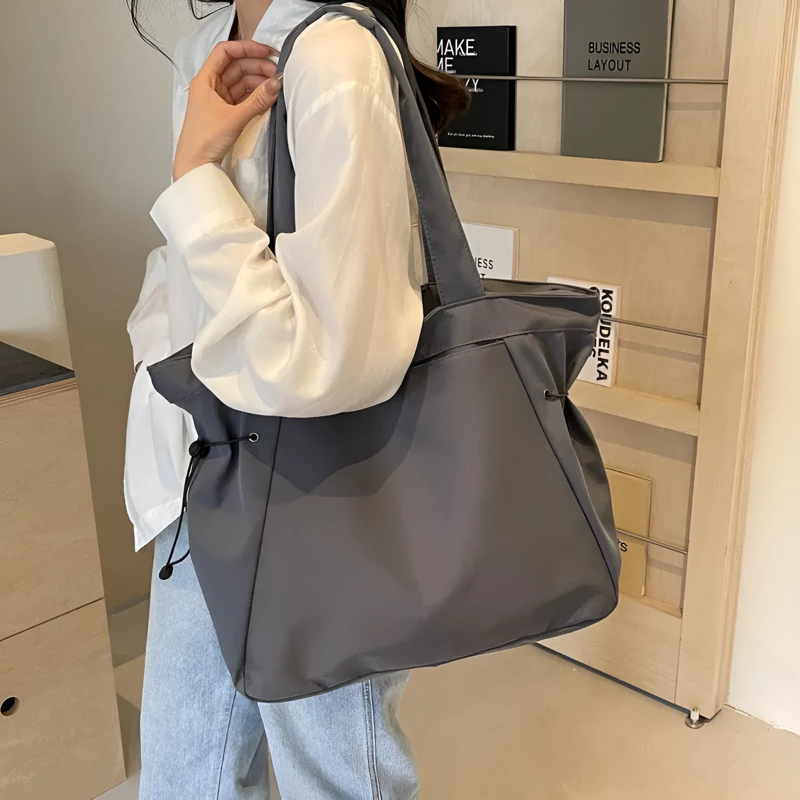 Foldable Oxford cloth commuter shoulder tote bag in street trend styling