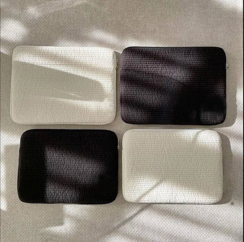 Black and white cotton cloth anti-seismic laptop bag showing tablet sleeve with internal coin pocket