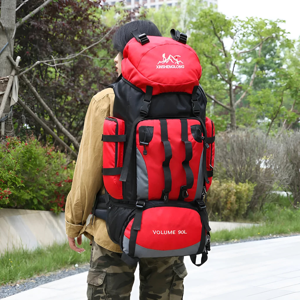 Outdoor hiking backpack for men in solid colour water repellent nylon