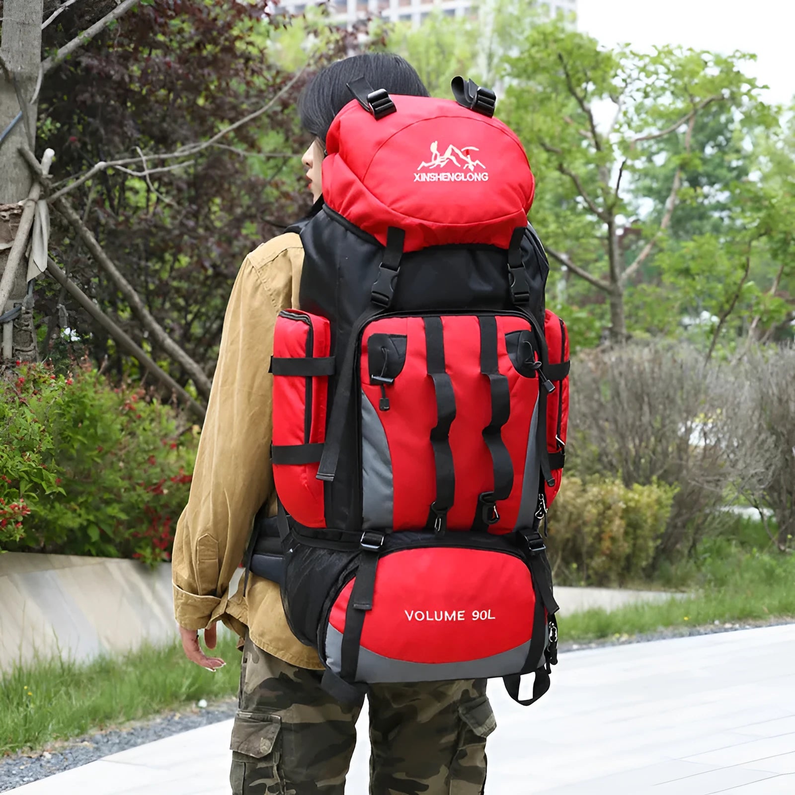 Outdoor hiking backpack for men in solid colour water repellent nylon