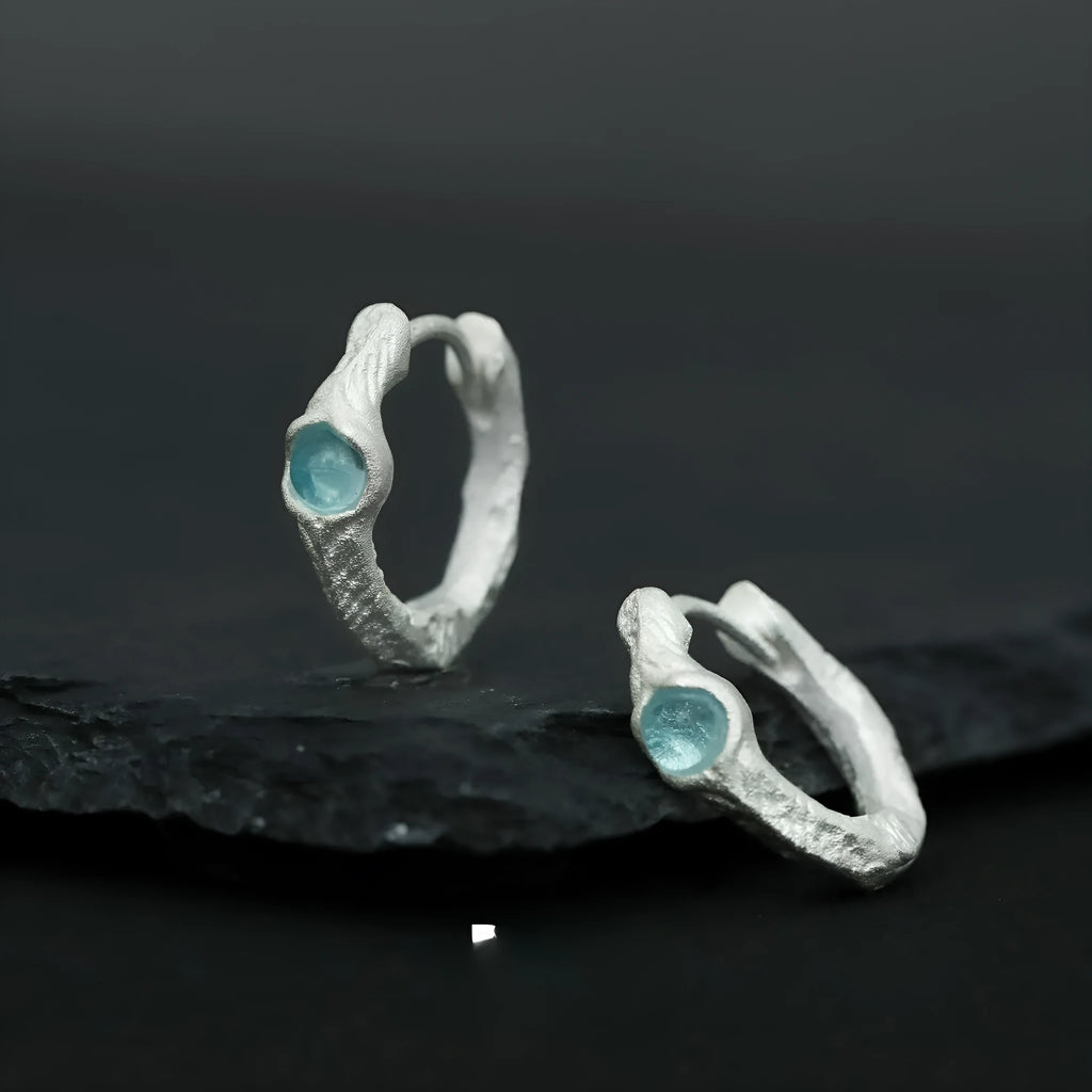 Geometric women's ear clip in burnt silver electroplated 925 silver with round design element