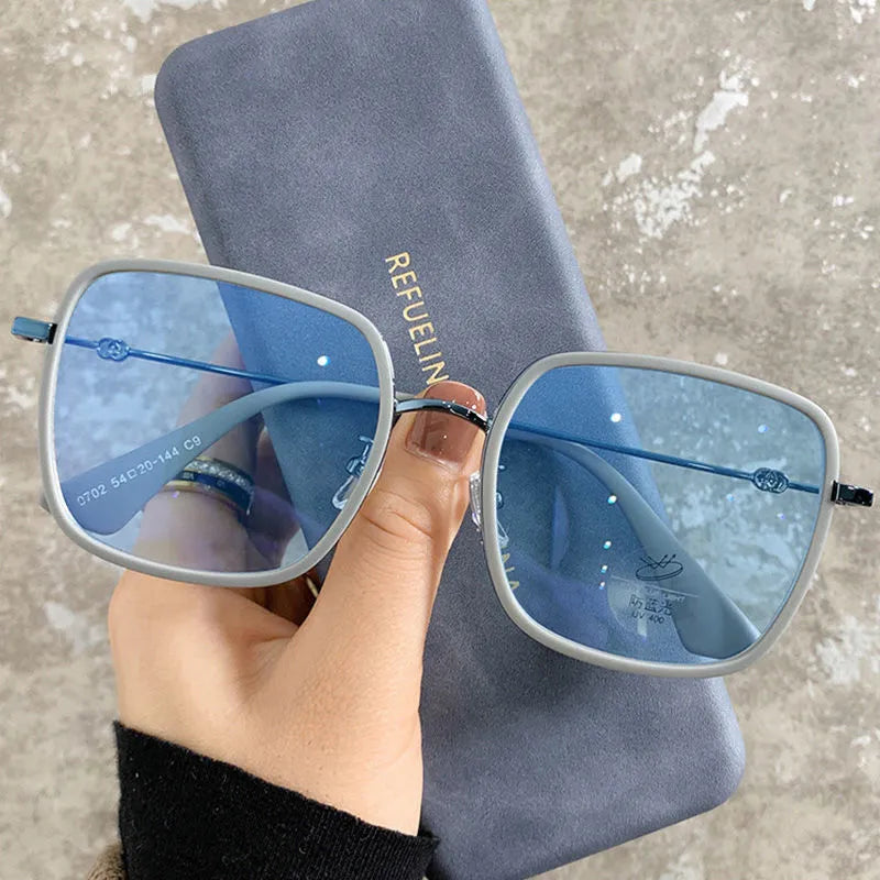Photochromic large frame myopia glasses with anti-blue light lens in Black Gold Grey