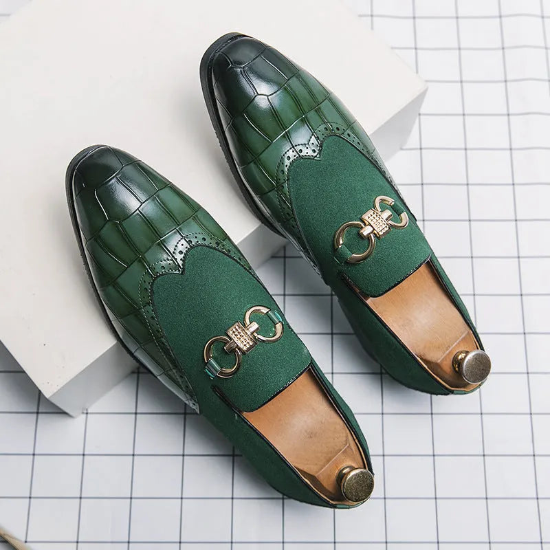 Men's black Korean style leather casual shoes with pointed toe and rubber sole