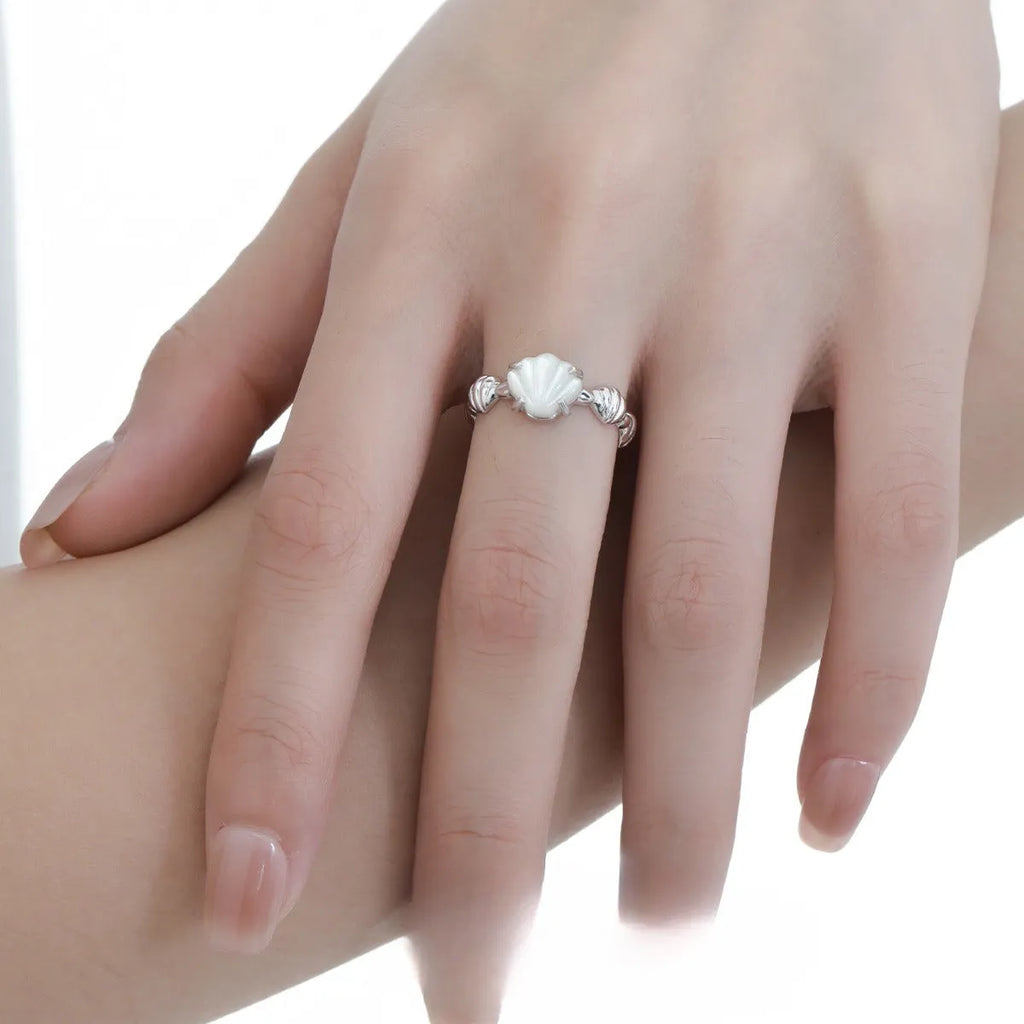 Women's adjustable silver ring with a shell tiger eye stone in white gold or gold colour.