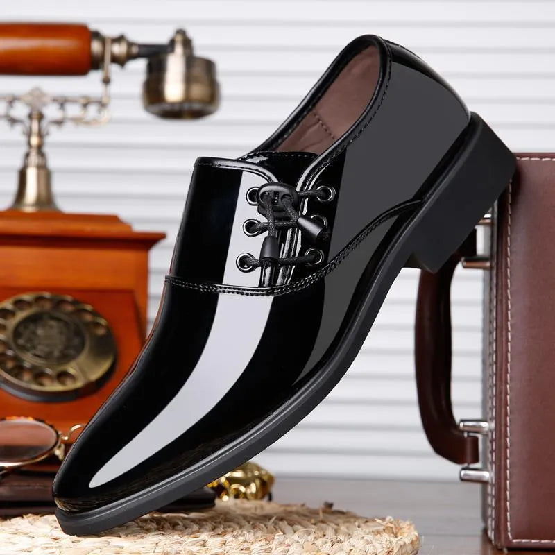 Men's low-tube formal business shoes in black with artificial PU upper and rubber sole