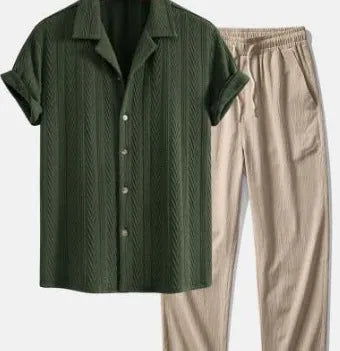 Men's slim-fit camouflage print casual suit with short-sleeved shirt and trousers.