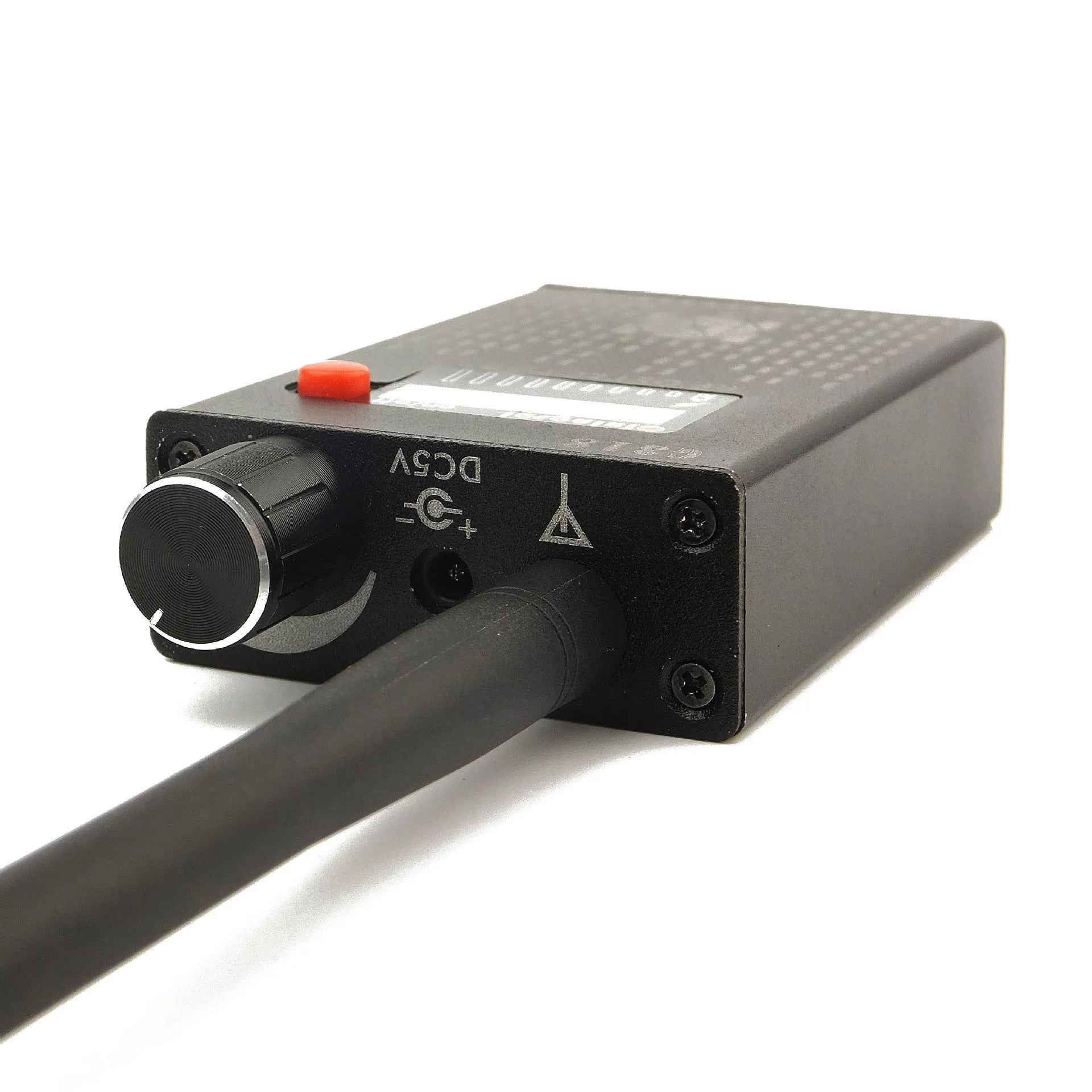 G318 professional anti-theft signal detector showing front view with compact dimensions.