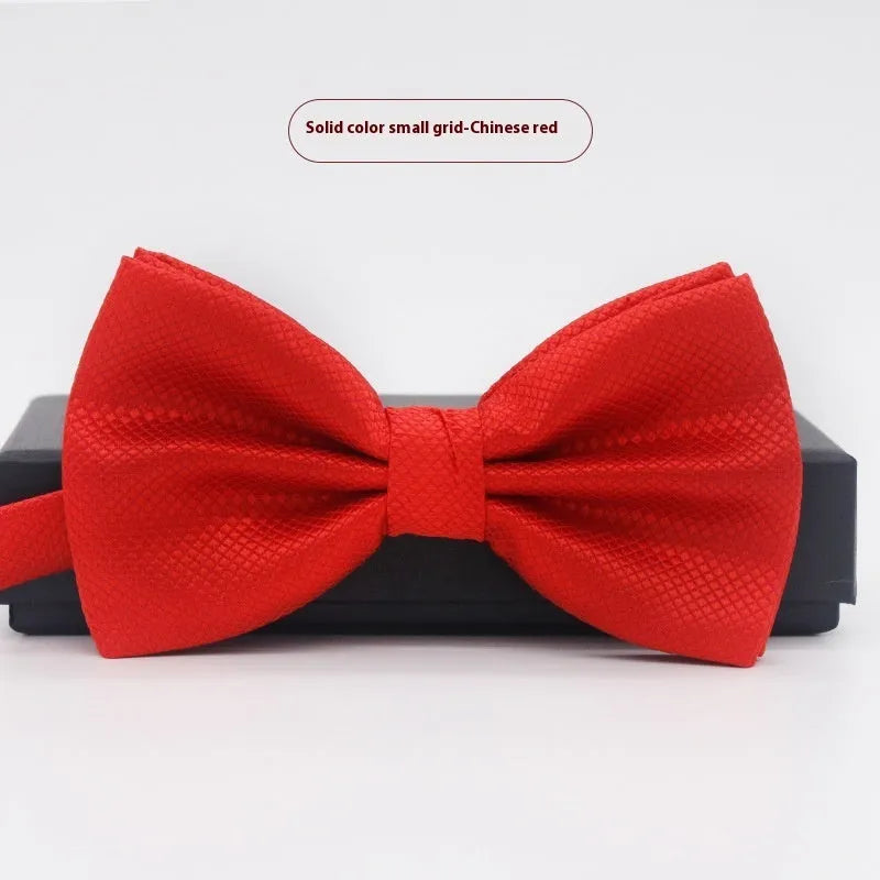 Solid colour formal bow tie with flat head design in polyester fabric