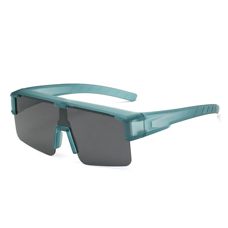 Men's outdoor cycling myopia sunglasses with gray lenses and bright black frame