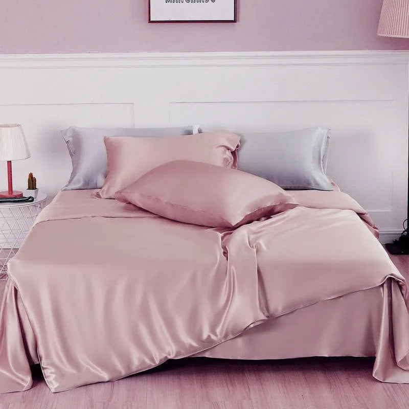 Double-sided silk duvet cover in solid colours with plain weave construction