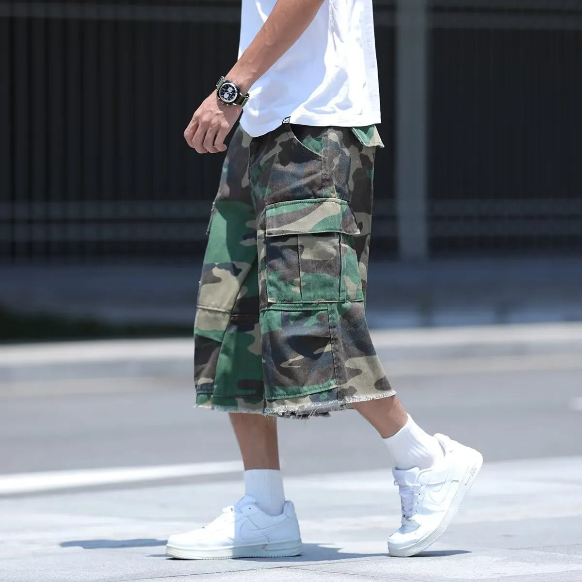 American retro camouflage shorts in loose fit design with cropped length for summer wear