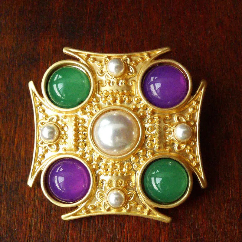 Retro baroque vintage brooch in zinc alloy with diamond shape, showing eight style options from 2cm to 5.5cm dimensions.