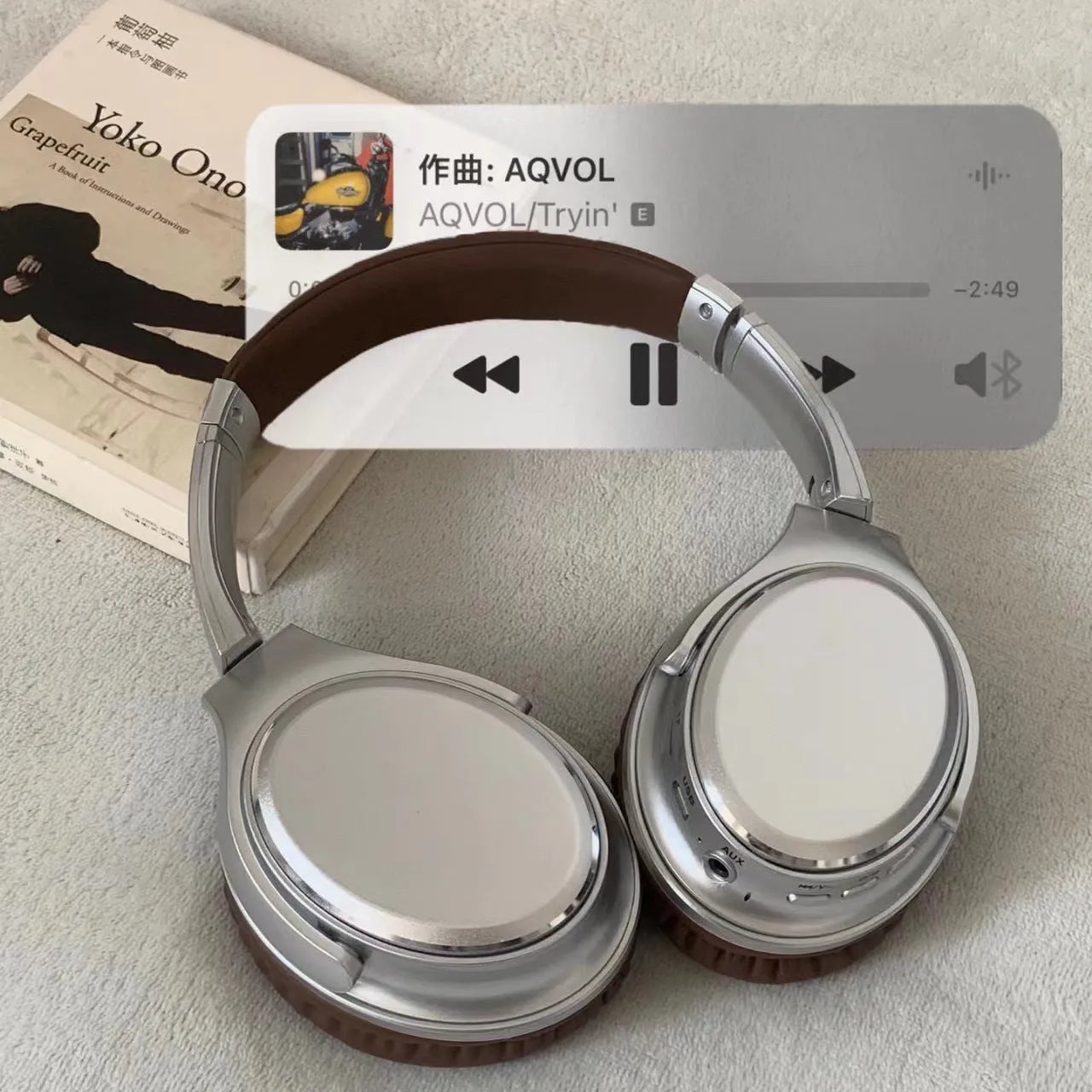 American Retro wireless Bluetooth headset in metal, over-ear design, VJ901 Black variant