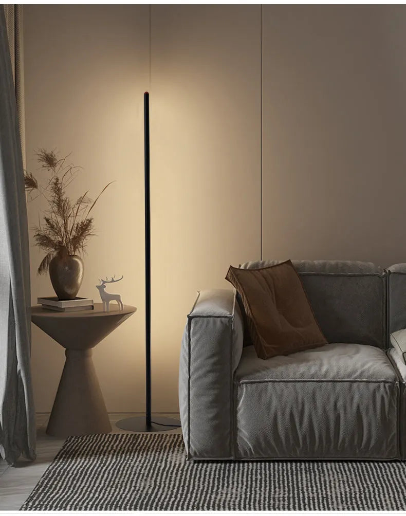 Vertical aluminium alloy floor lamp with modern simplicity design in three height options