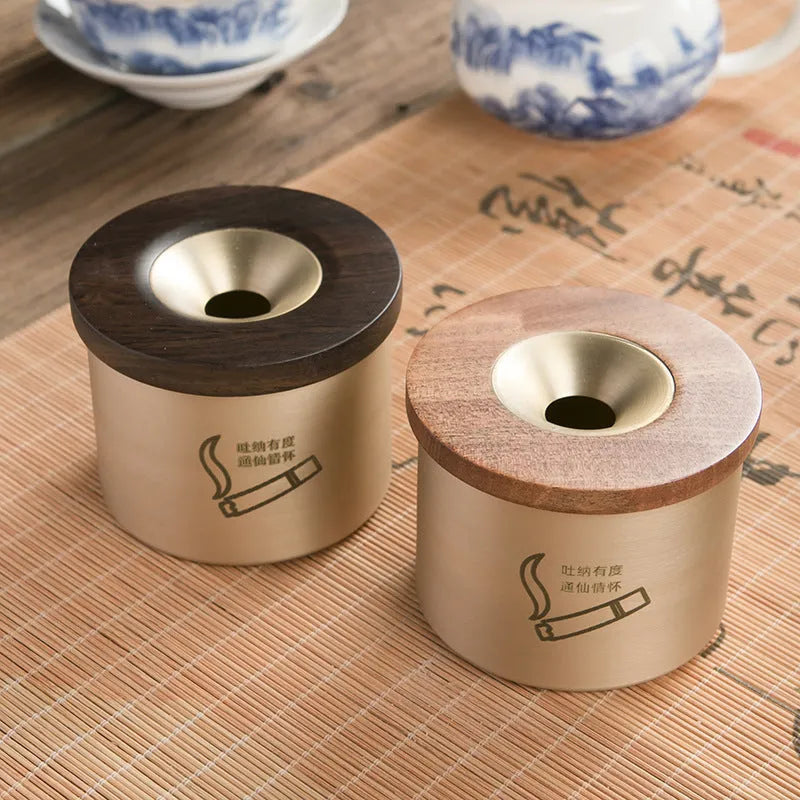 Creative retro brass ashtray with wooden lid in copper construction for living room use