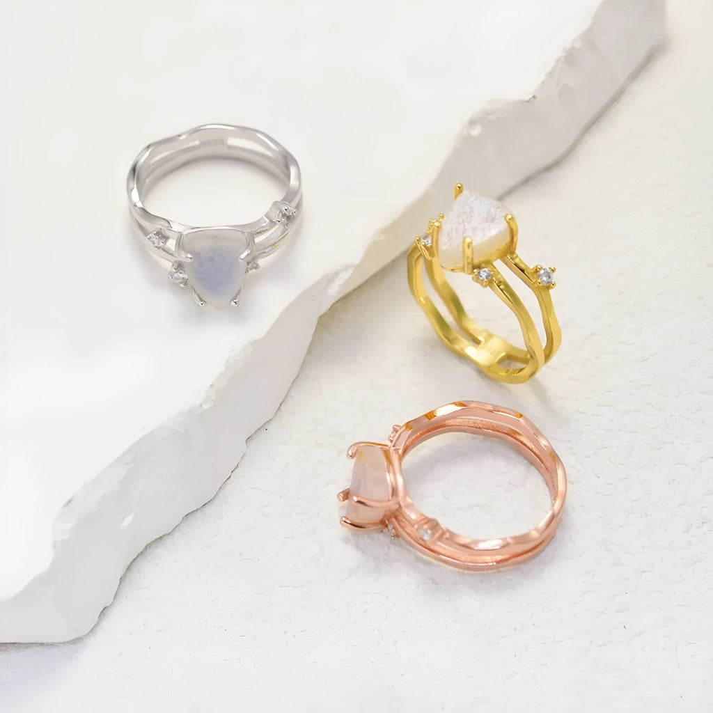 S925 silver irregular triangle moonstone ring in rose gold, white gold, and yellow gold electroplated finishes