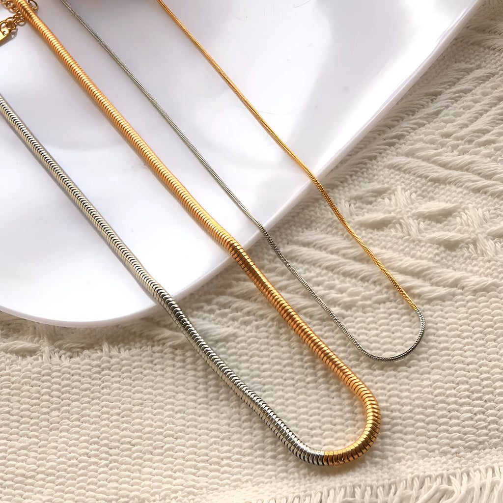 Gold 3mm wide snake bone chain necklace with geometry design for hip-hop fashion