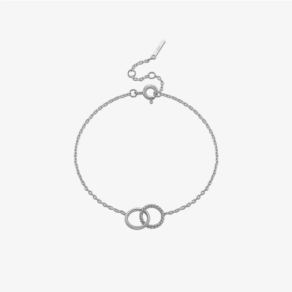 S925 sterling silver interlocking bracelet with round diamond inlay for women in 18K gold finish