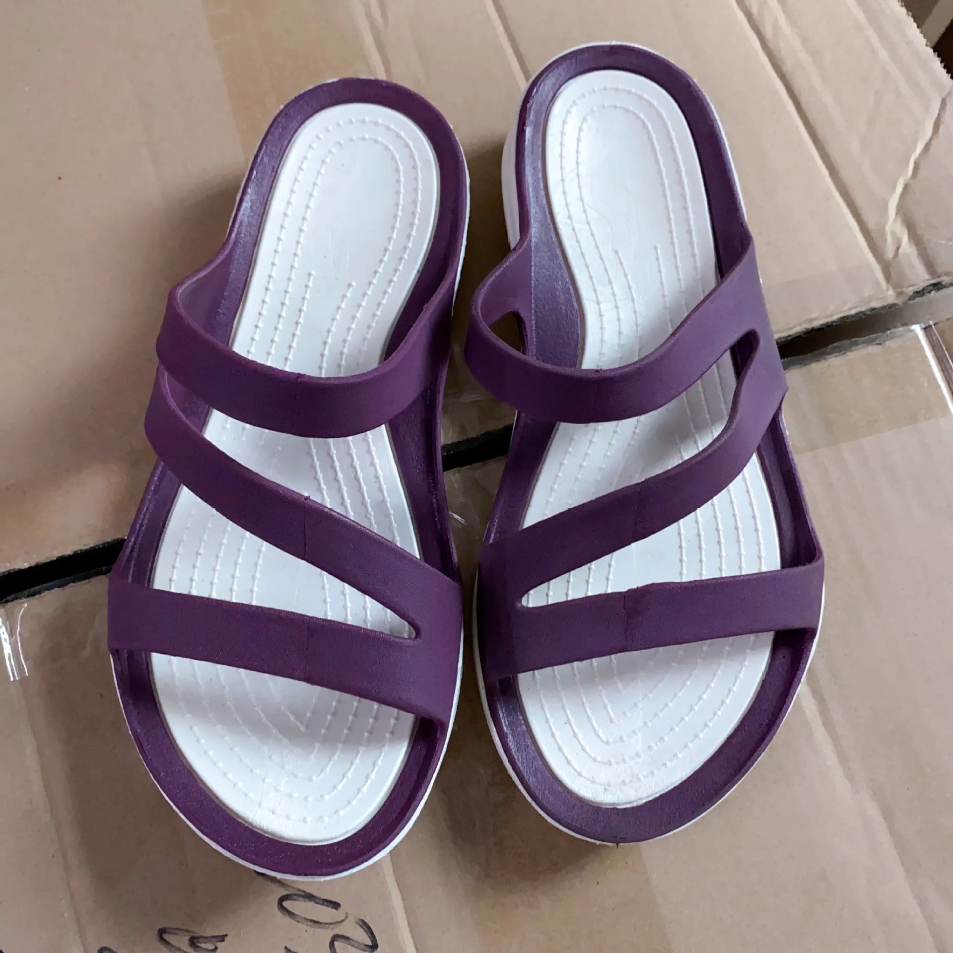Women's casual summer sandals in six colour options with PP upper material