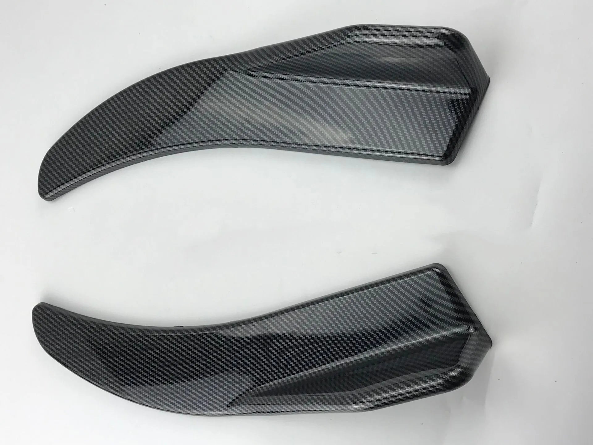 General Motors vehicle front and rear deflector lights in ABS construction with carbon fibre pattern