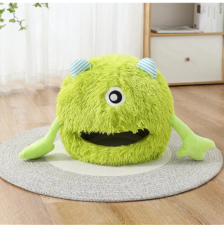 Round fluffy pet bed for cats with soft plush fabric and non-slip rubber bottom in three size options