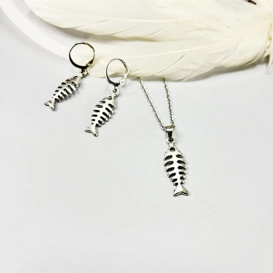 Fishbone pendant necklace and earrings set with adjustable length retro jewellery