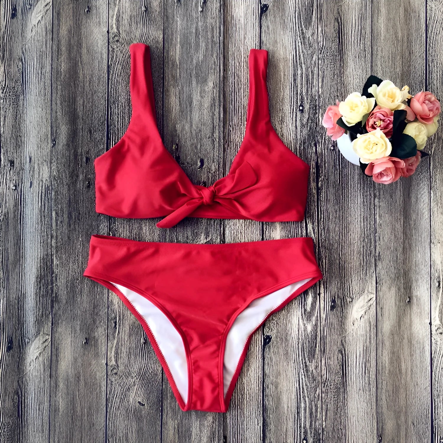 Solid colour European and American style bikini set in polyester fabric
