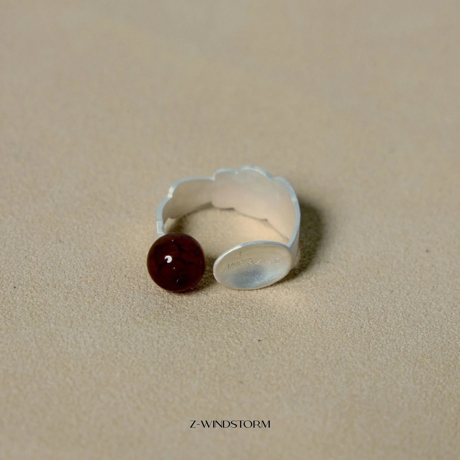 Small round spoon stewed pork motif ring and bracelet set in electroplated alloy