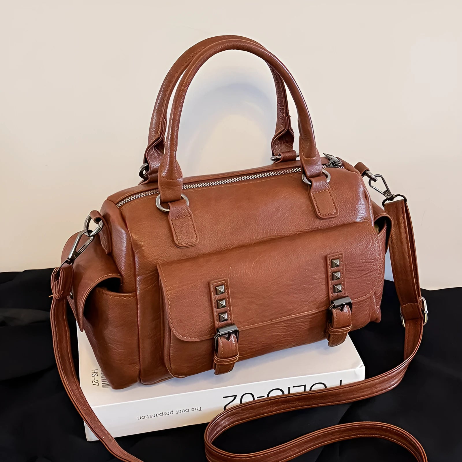 Vintage style large capacity messenger bag in horizontal square shape with contrast stitching, available in six colours