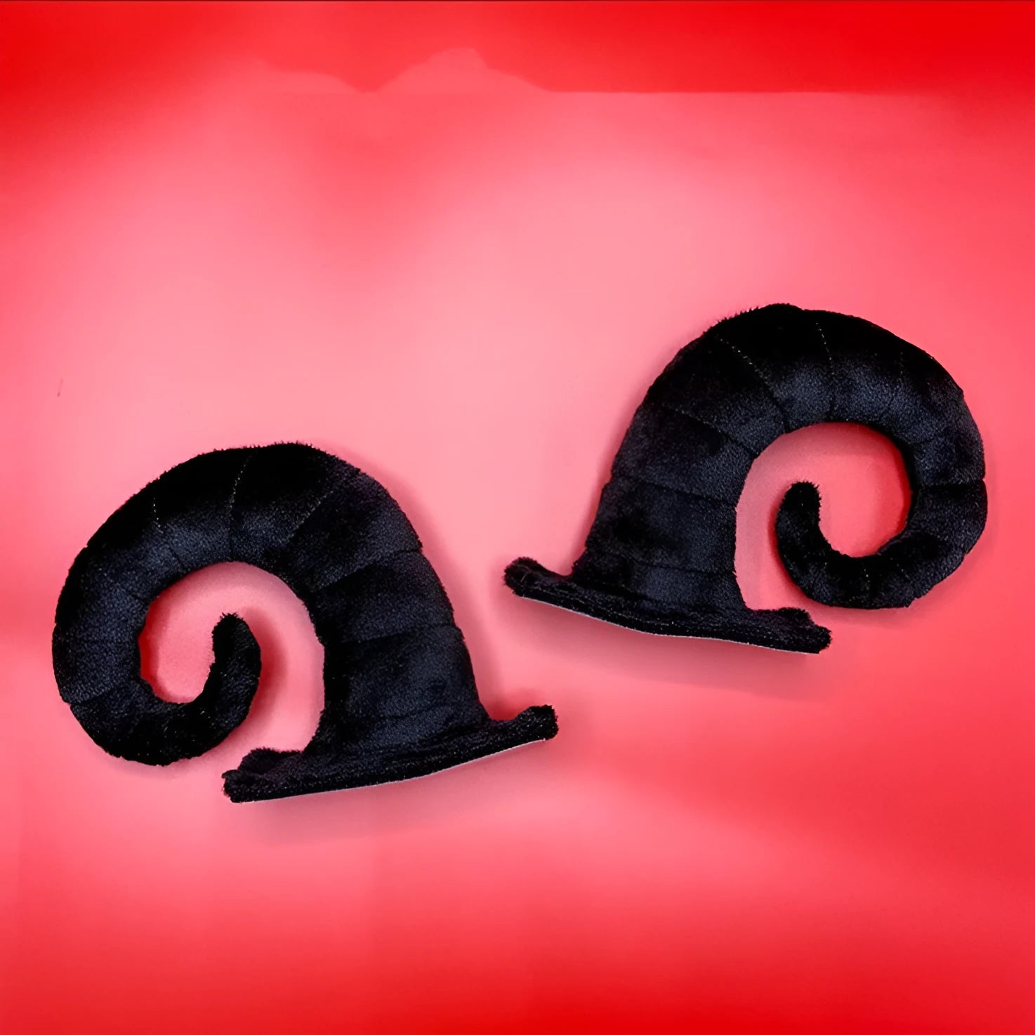 Pair of composite fibre demon horn ornaments for motorcycle full helmet customisation