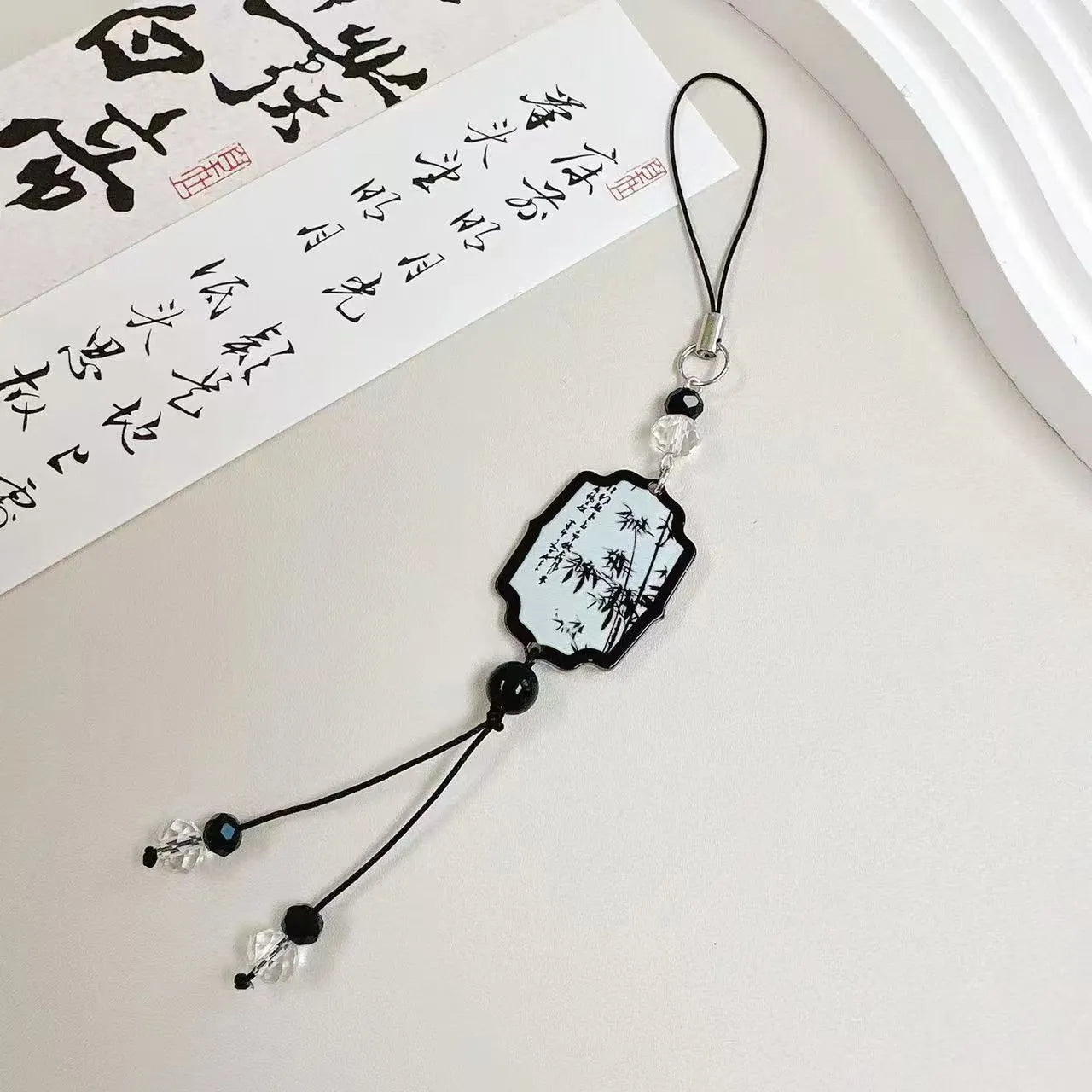 Guofeng floral pattern bead pendant keychain with Chinese style design