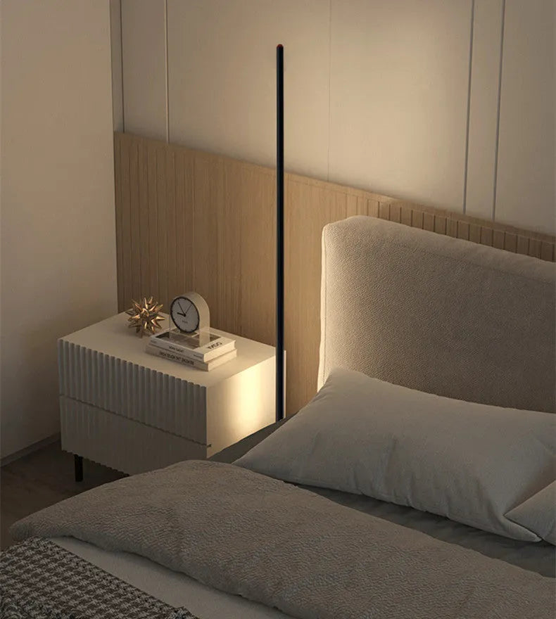 Vertical aluminium alloy floor lamp with modern simplicity design in three height options