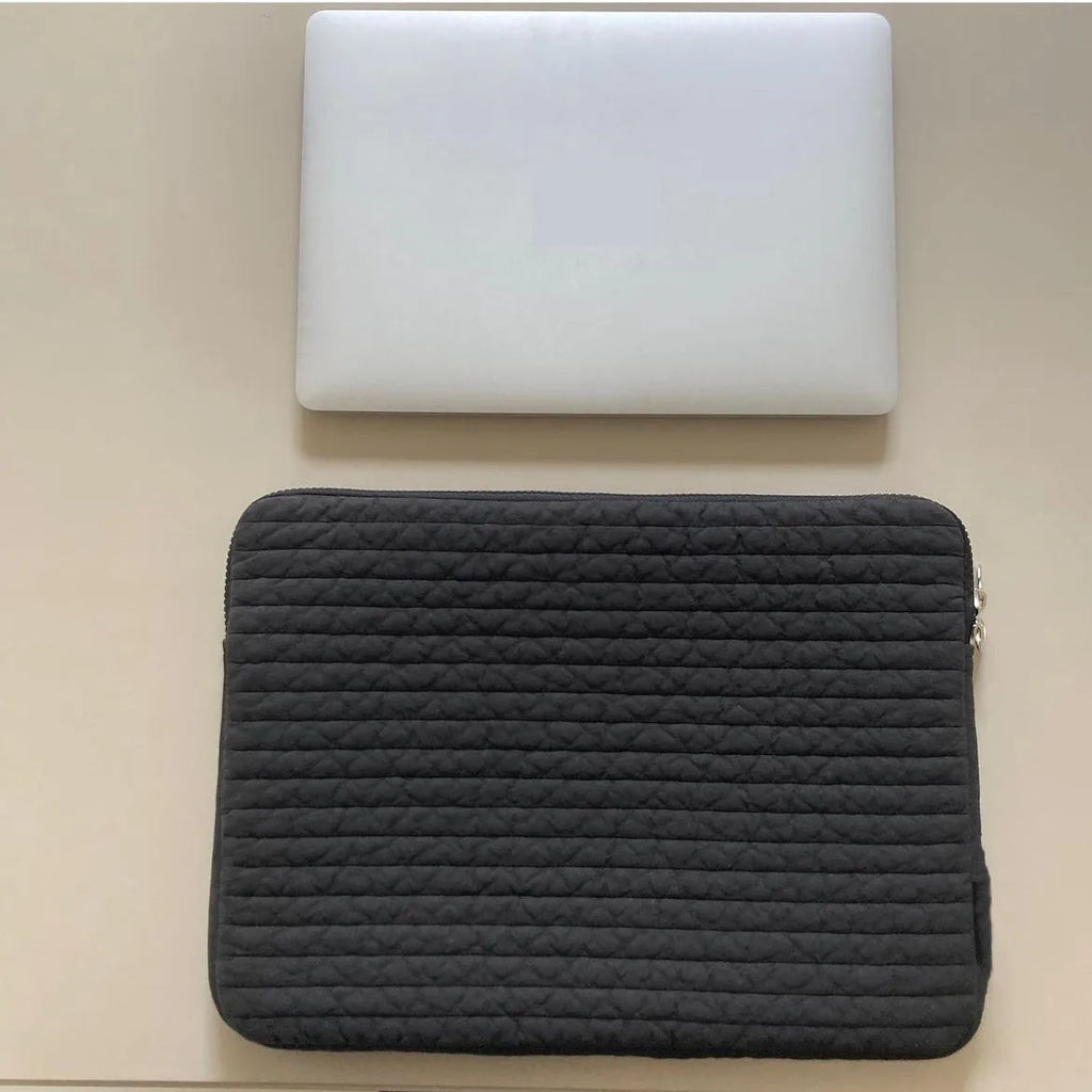 Black and white cotton cloth anti-seismic laptop bag showing tablet sleeve with internal coin pocket
