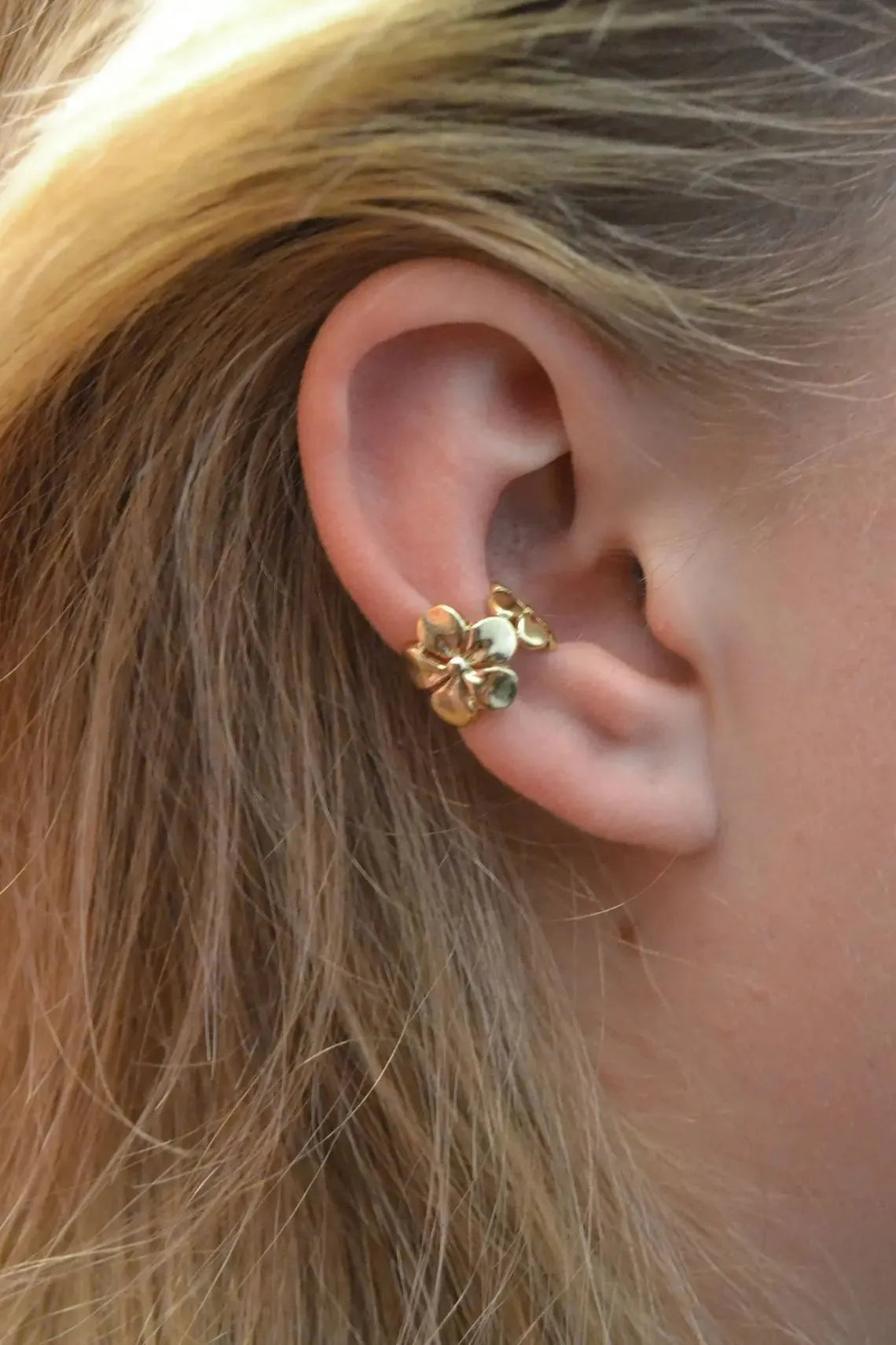 Gold electroplated starfish scallop ear drops for women with conch marine animal designs