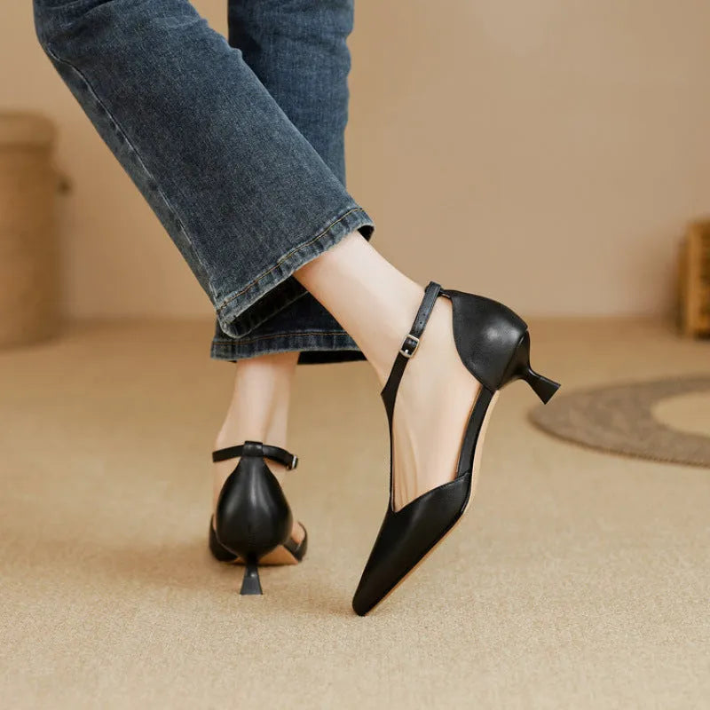 Brown women's high heels with pointed toe and cowhide leather upper