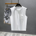 Solid colour sleeveless cotton fitness t-shirt in loose fit with straight hem design