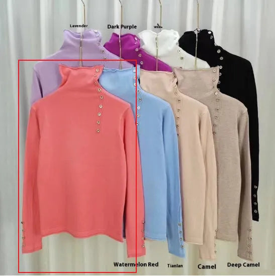 Women's knitted bottoming shirt in core-spun yarn fabric showing 3D pattern detail