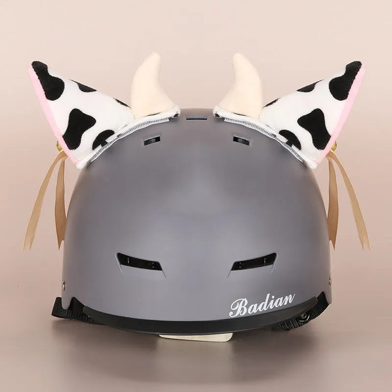 Cartoon plush fabric helmet cover set in size M decorative accessory