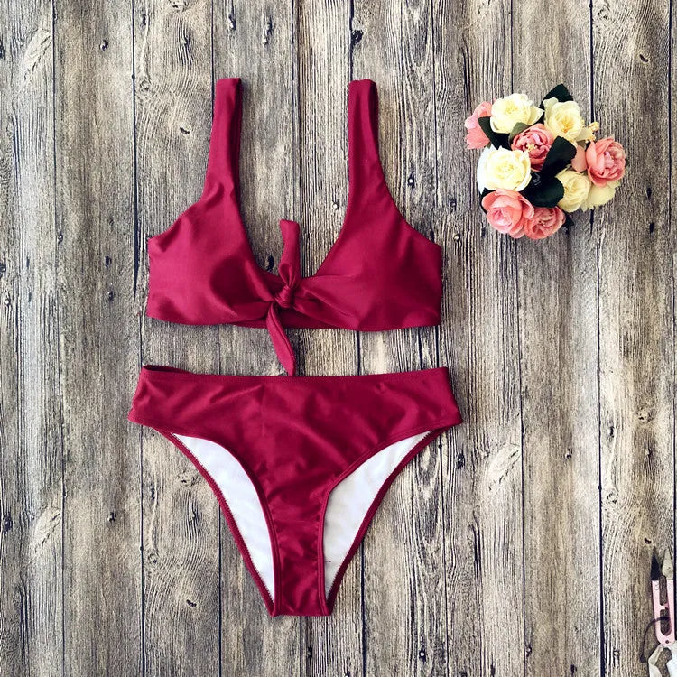 Solid colour European and American style bikini set in polyester fabric