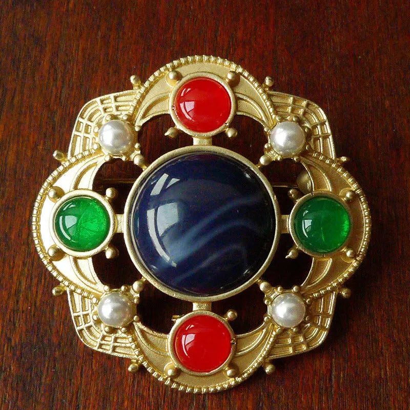 Retro baroque vintage brooch in zinc alloy with diamond shape, showing eight style options from 2cm to 5.5cm dimensions.