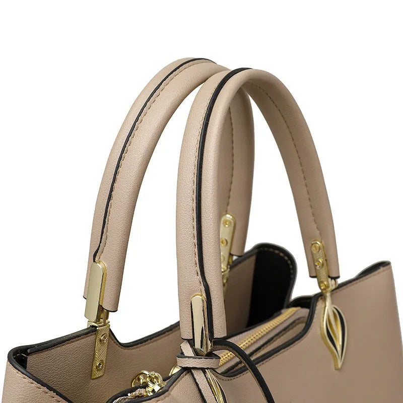 Women's messenger bag with multi-layer shoulder strap in seven colour options