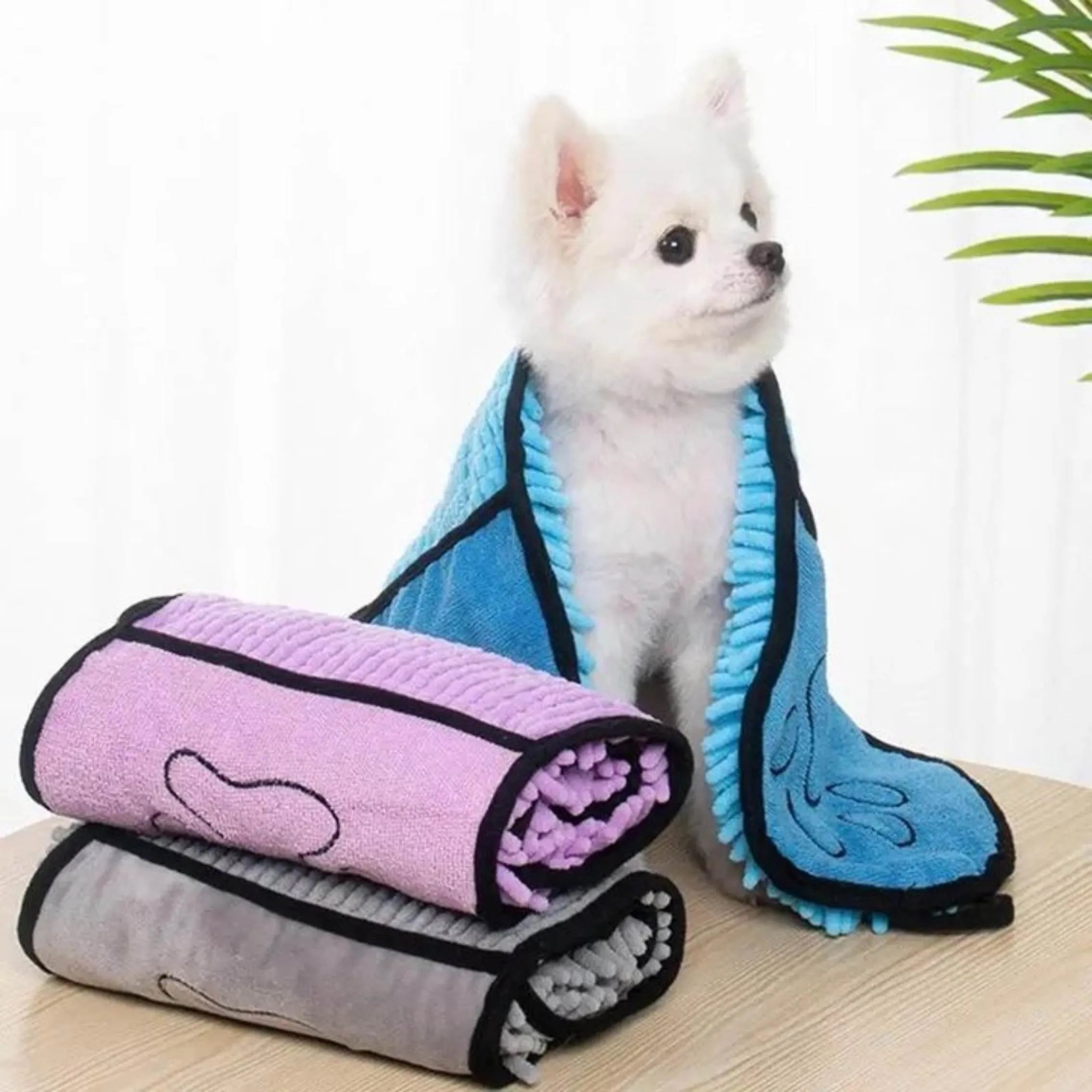 Blue pet bath towel measuring 62x23 cm for drying dogs and cats after washing