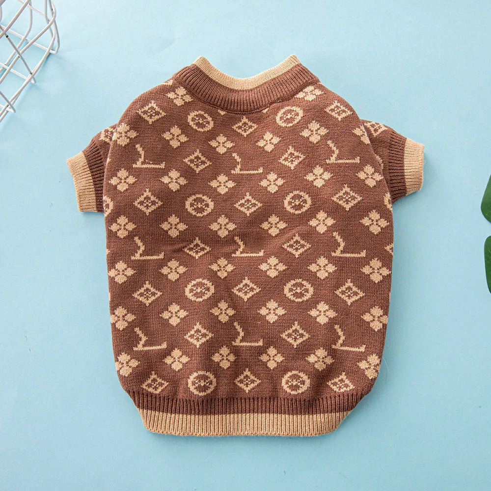 Thick wool dog sweater in monochrome or two-tone colour, sizes XS to XXL.