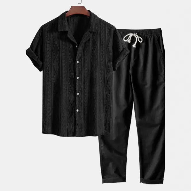 Men's slim-fit camouflage print casual suit with short-sleeved shirt and trousers.