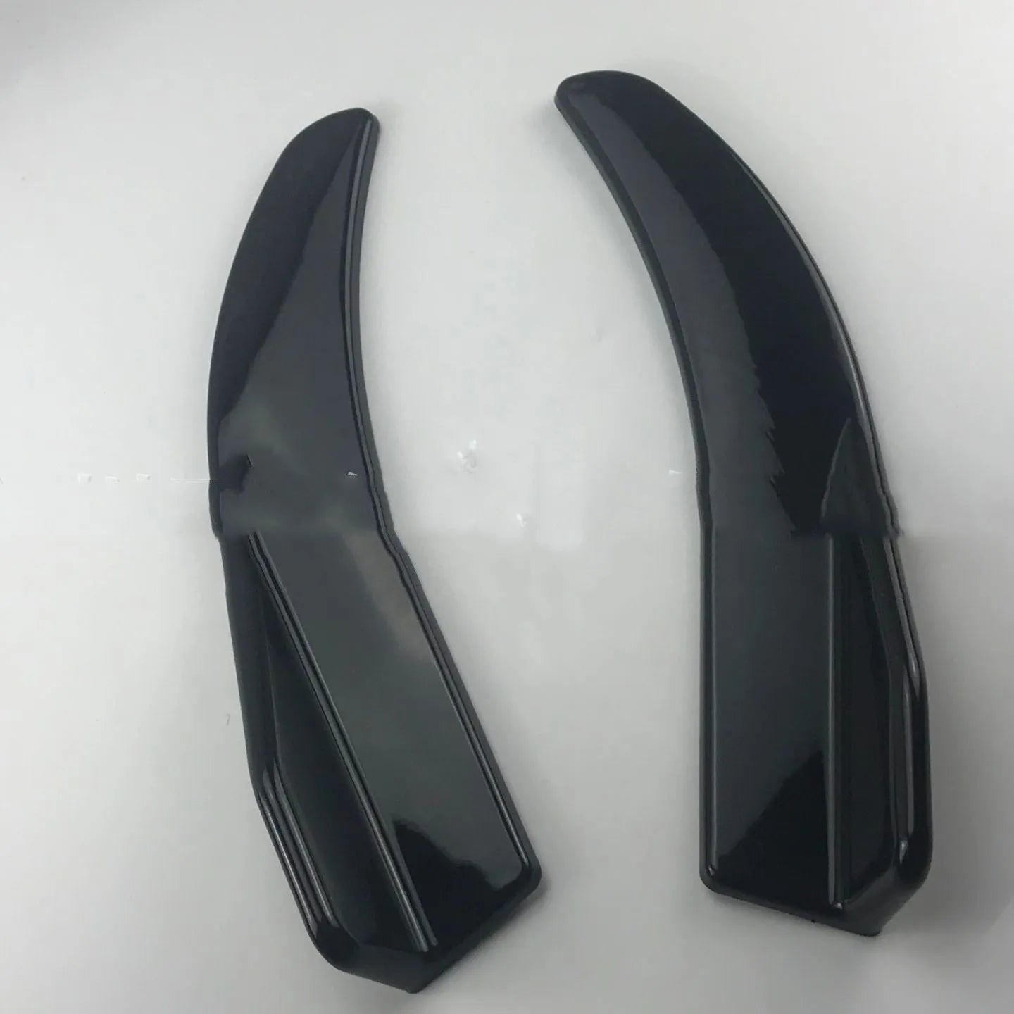General Motors vehicle front and rear deflector lights in ABS construction with carbon fibre pattern