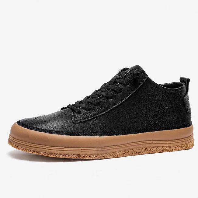 Men's black casual leather shoes with rubber sole and lace closure