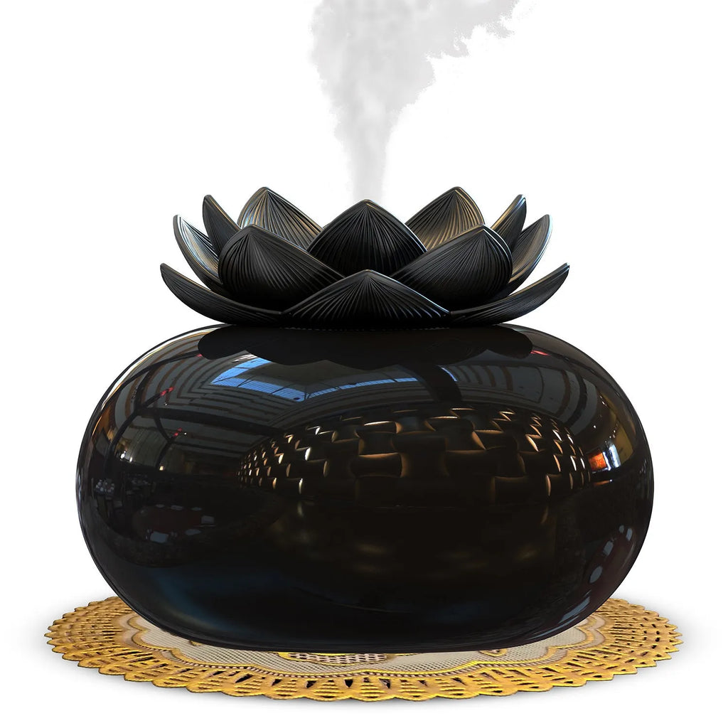 Pure black round USB aromatherapy humidifier with ultrasonic mist outlet