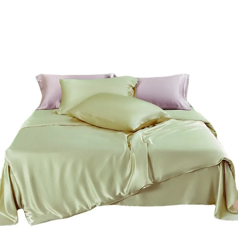 Double-sided silk duvet cover in solid colours with plain weave construction