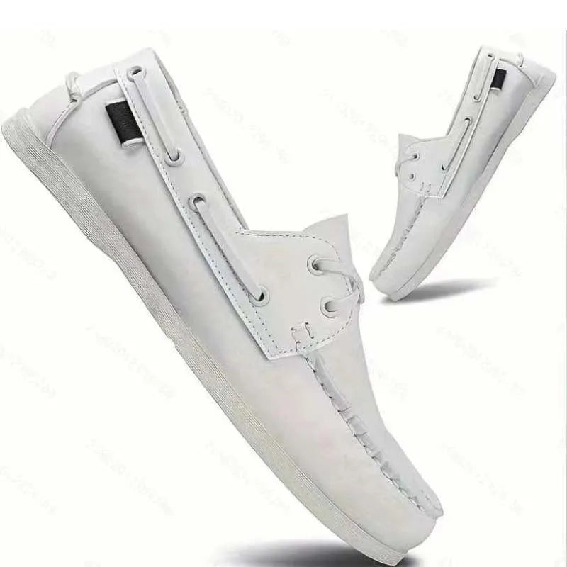 Men's solid colour casual shoes with round toe and flat heel on a white background.