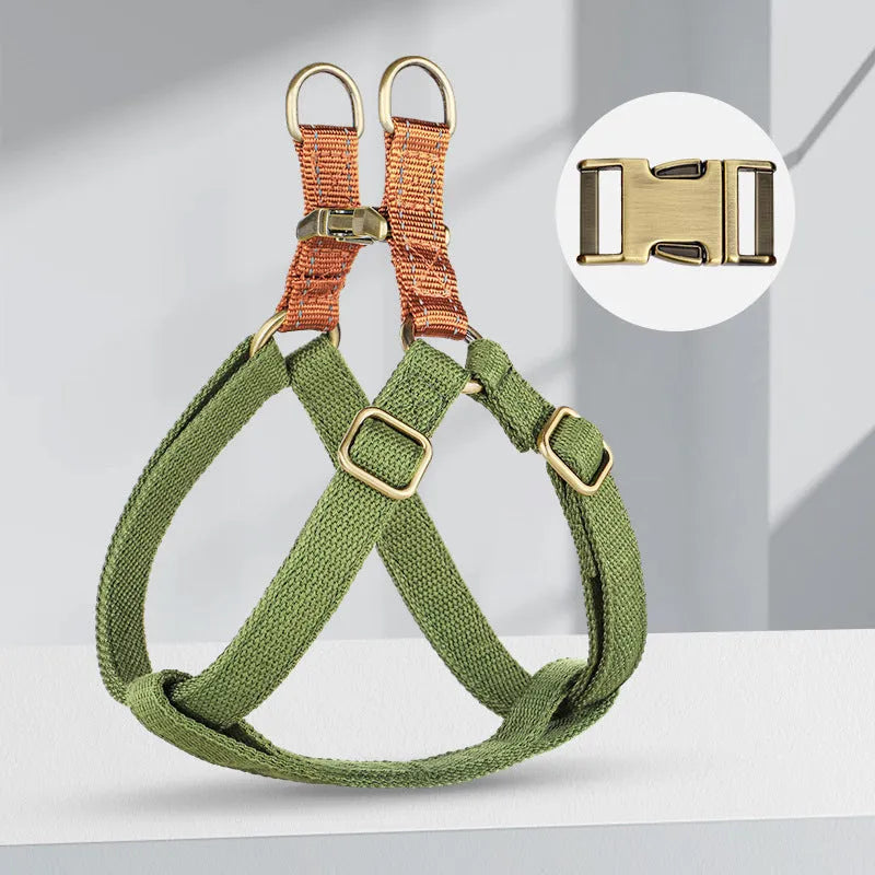 Vest-style anti-loss dog leash in brown colour with cotton belt and nylon construction